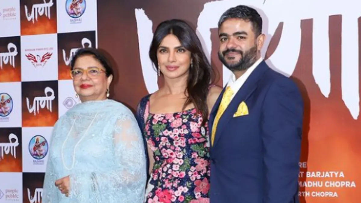 priyanka-chopra-fans-get-glimpse-of-her-2000s-era-at-premiere-of-paani-netizens-say-ageing-like-fine-wine